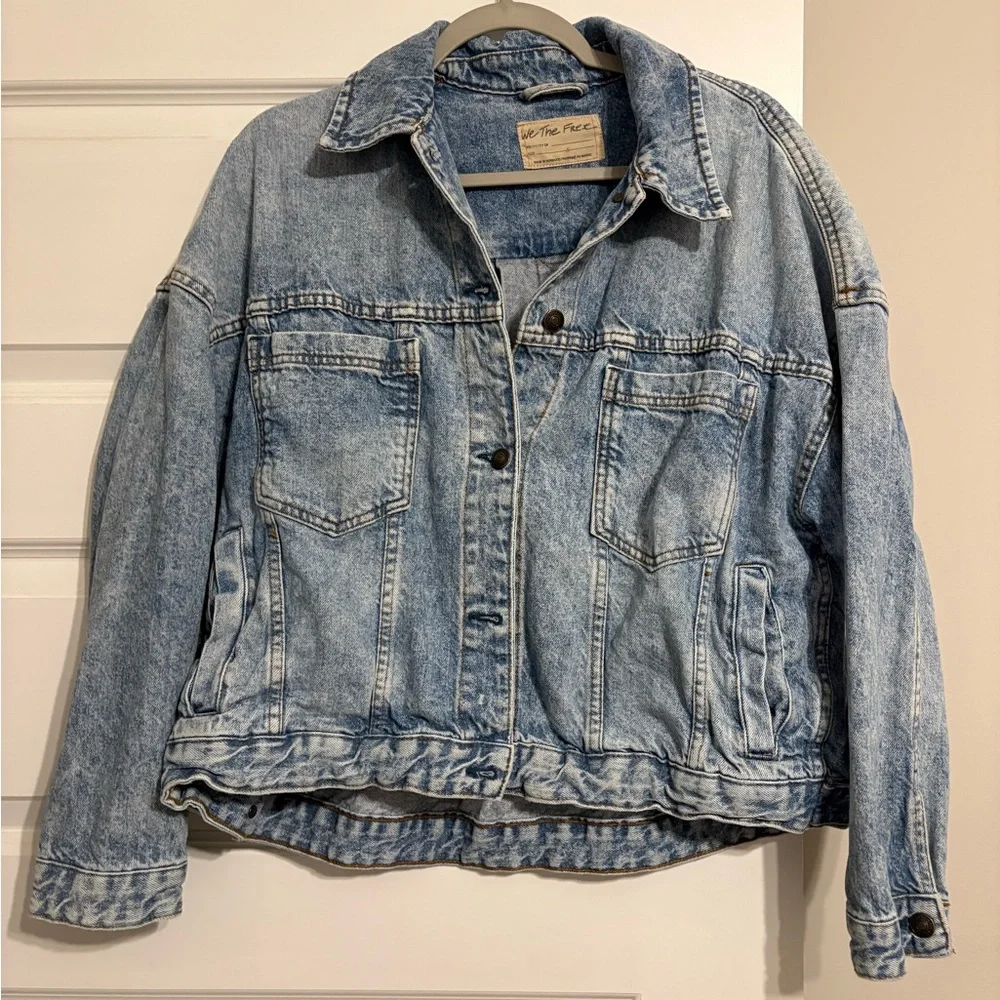 Free People Vintage Wash Denim Trucker Jacket - Picture 1 of 3